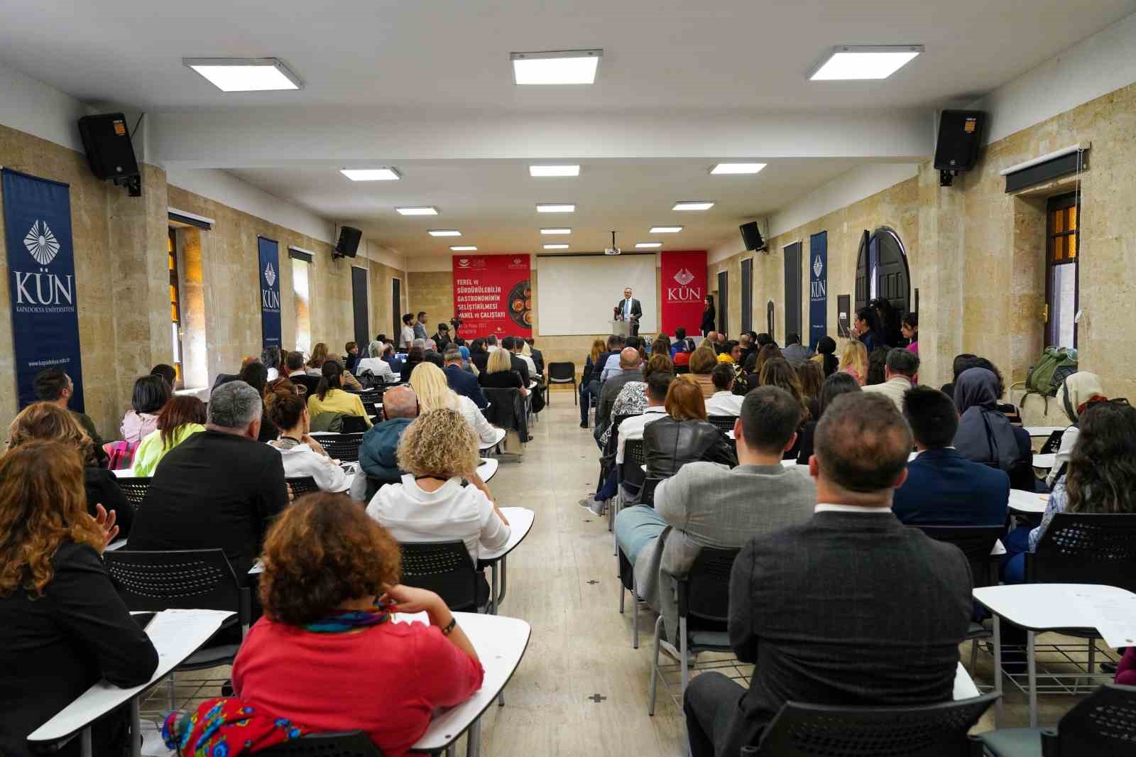 KÜN’de Gastronominin ‘Tarladan Çatal’a’ serüveni masaya yatırıldı