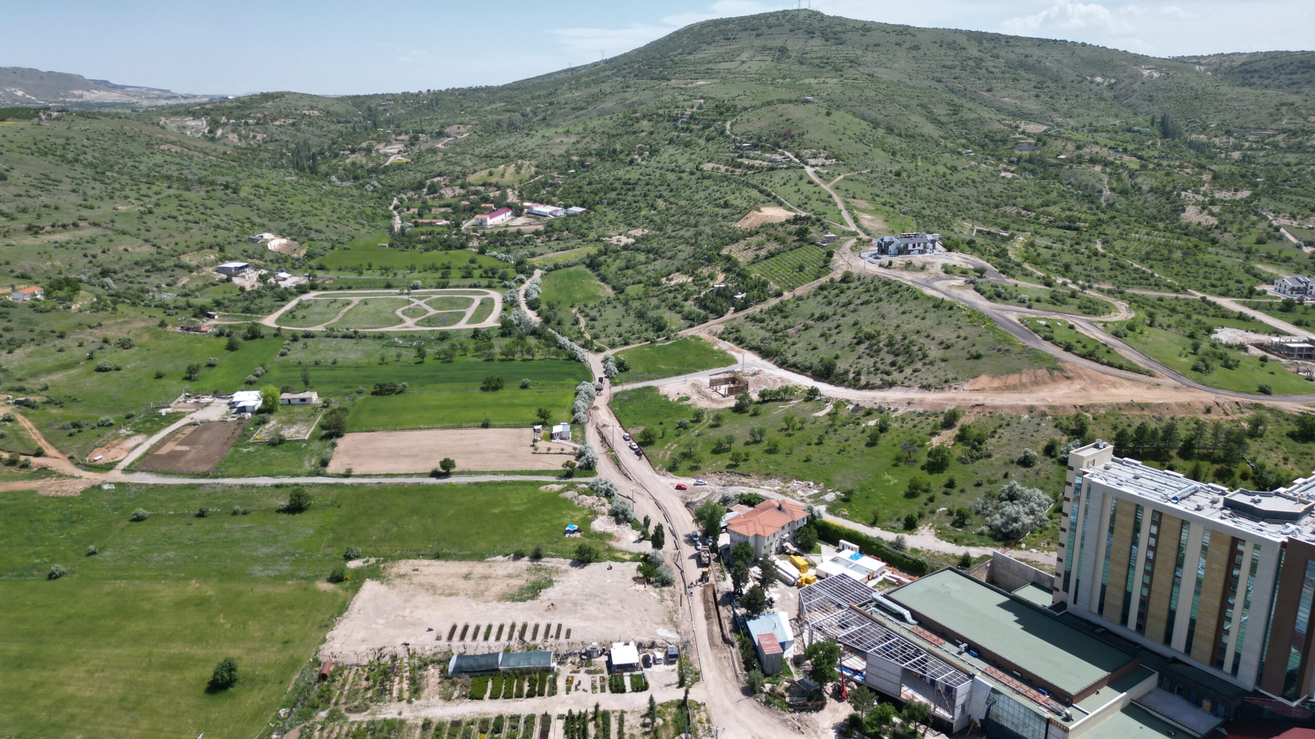 KADASTRO YOLLARI YAPILIYOR