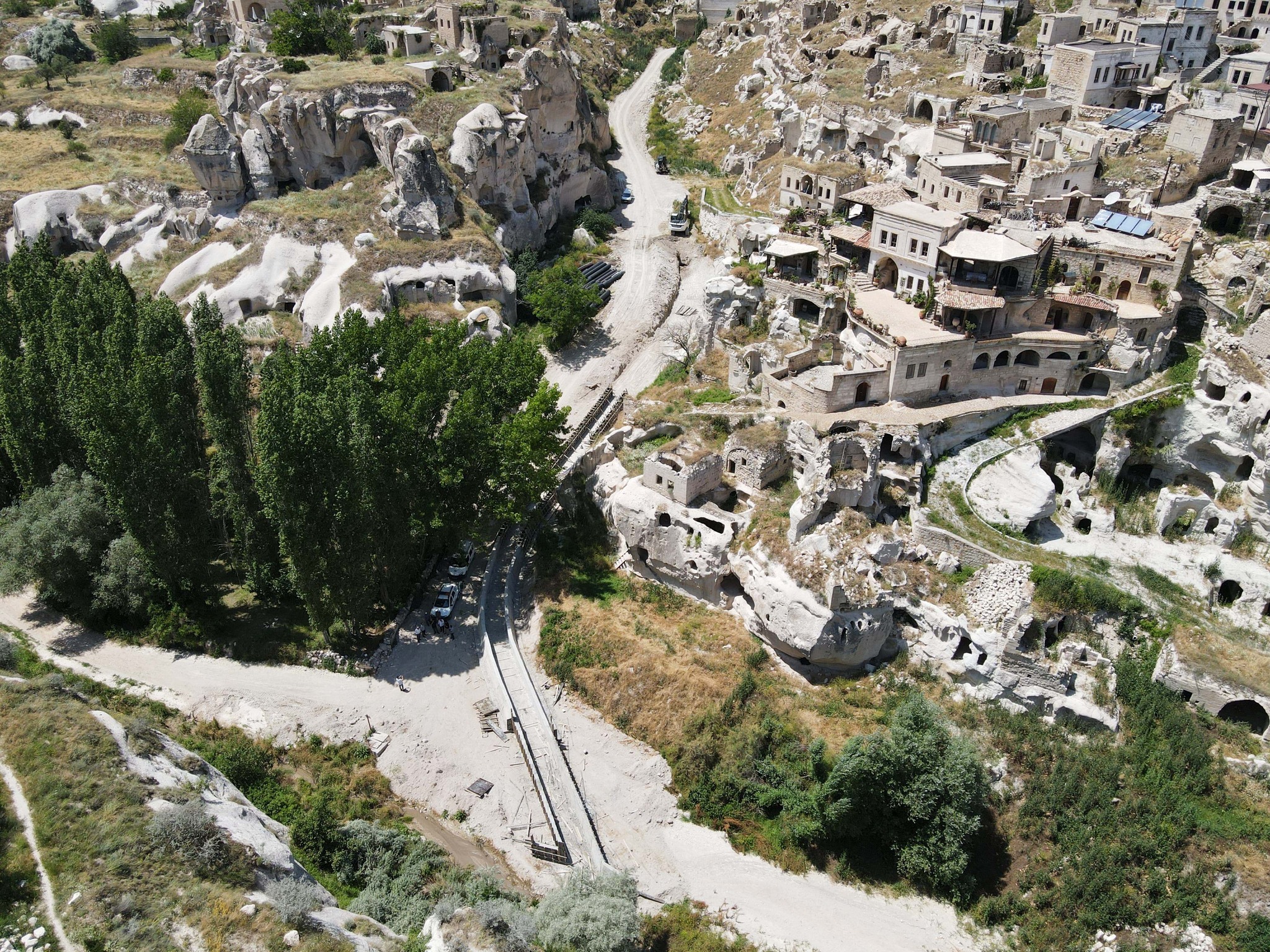 Ortahisar’da taşkın koruma kanalı ve menfez yapımına başlandı