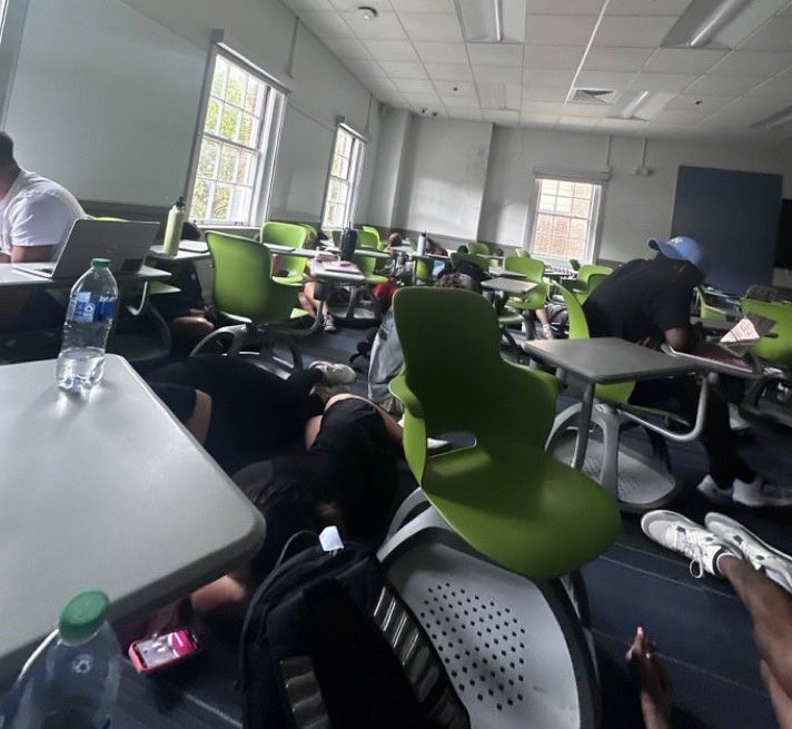 ABD’de üniversitedeki silahlı saldırıda öğretim görevlisi öldü