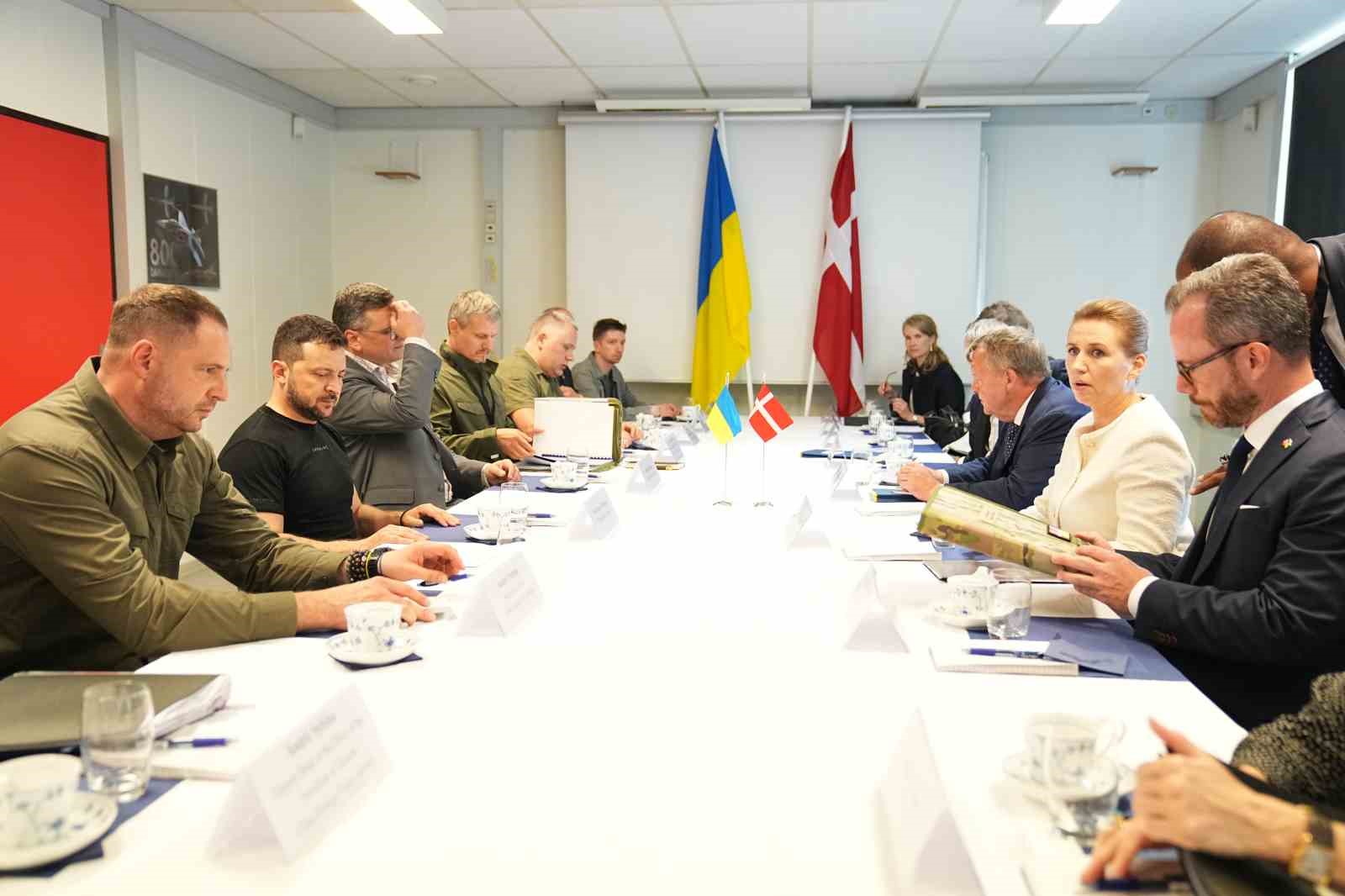 Danimarka’dan Ukrayna’ya 19 adet F-16 savaş uçağı