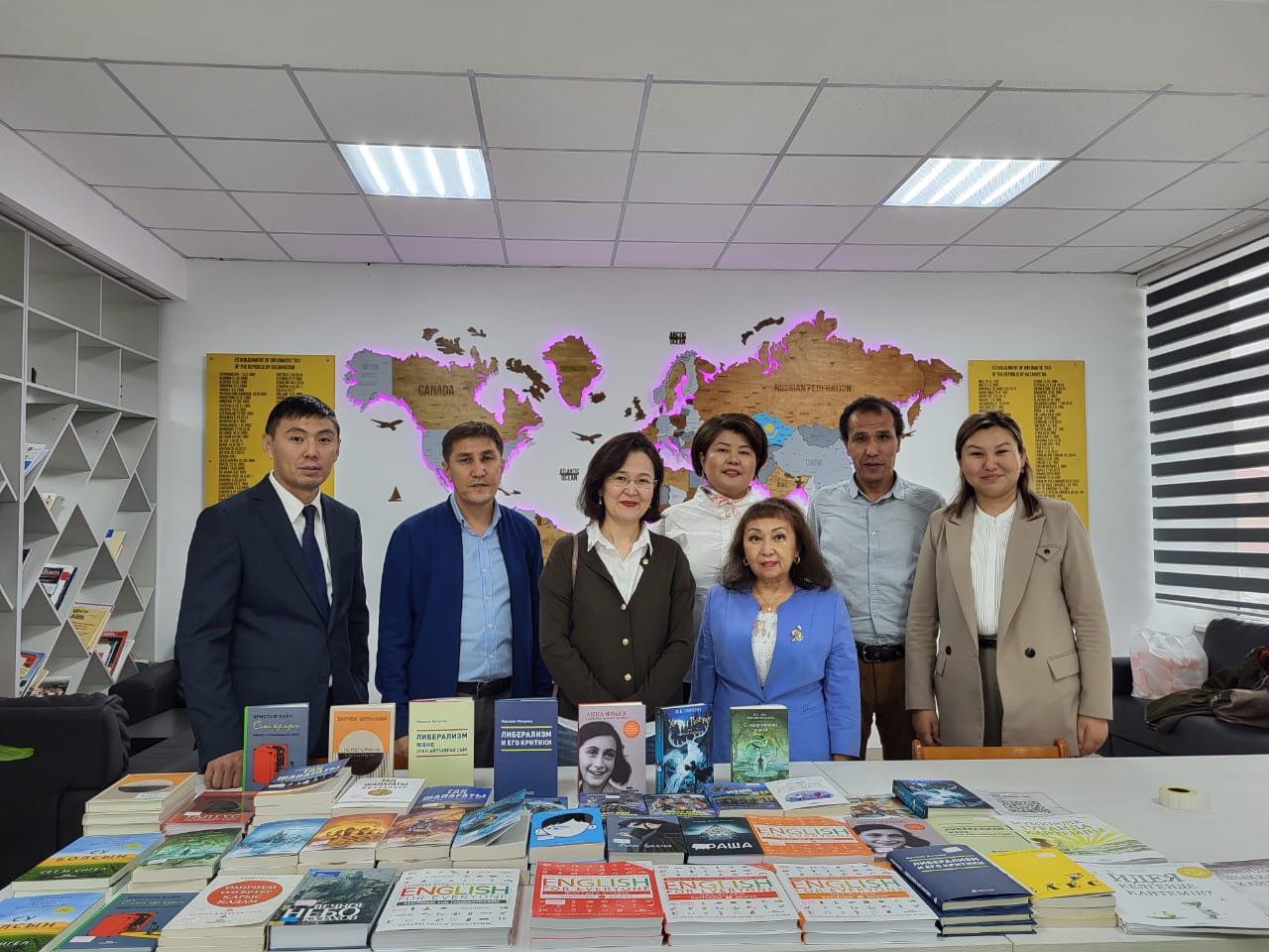 Uluslararası ilişkiler ve dünya edebiyatı kitap sergisi