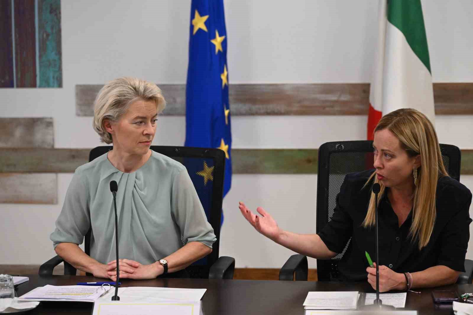 AB Komisyonu Başkanı Leyen İtalya’nın Lampedusa Adası’nı ziyaret etti