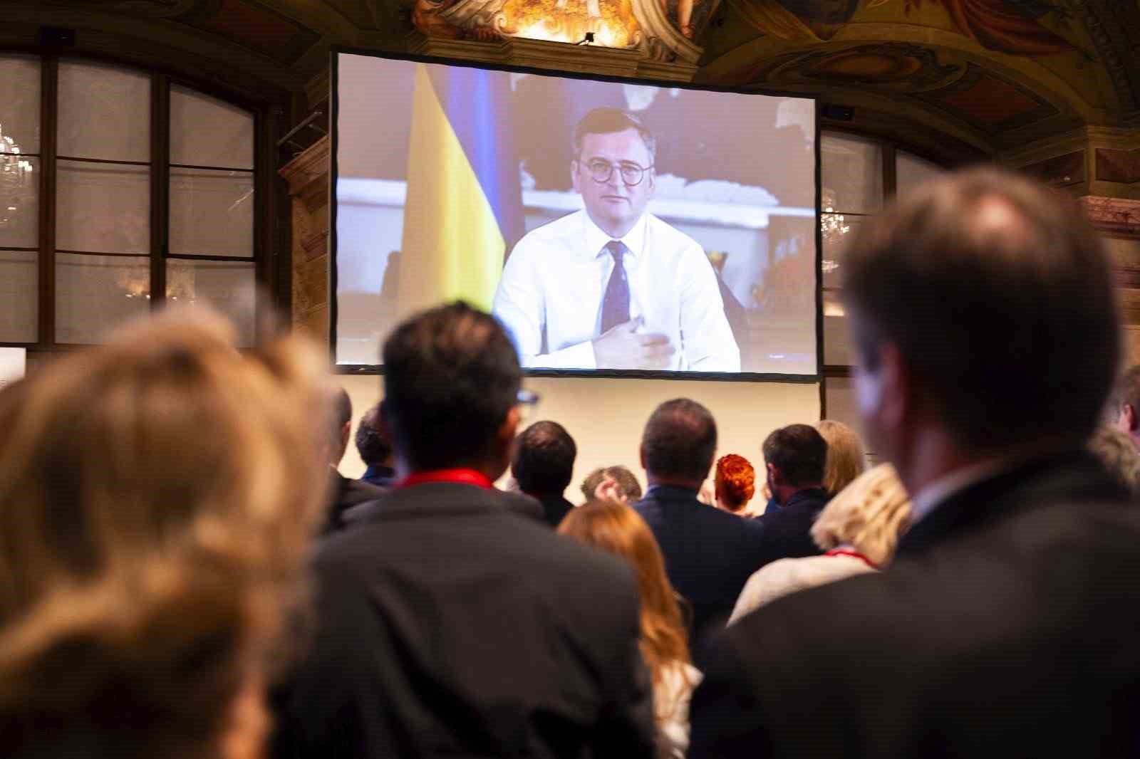 Ukrayna: “Rusya’ya ait insansız hava araçları Romanya topraklarına düştü”