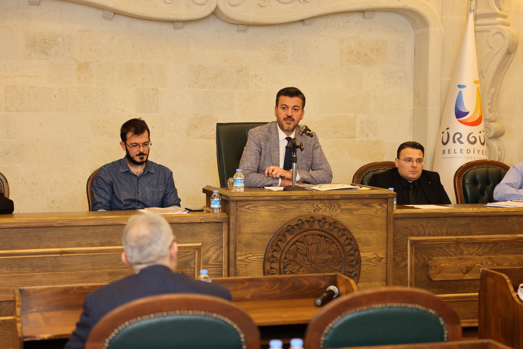 Ürgüp Belediye Meclisi “Müslümanların ilk kıblesi, Mescid-i Aksa ve çevresinde, İsrail’in masumları ve Mescid-i Aksa’yı hedef alan zulmünü ve hukuk tanımazlığını şiddetle kınıyoruz”
