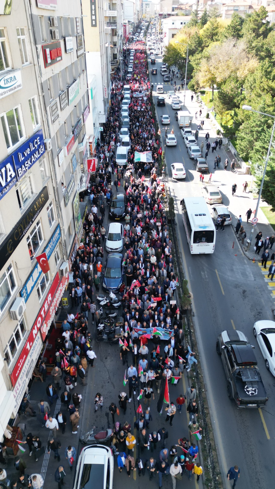 FİLİSTİN İÇİN DİRENİŞE DEVAM