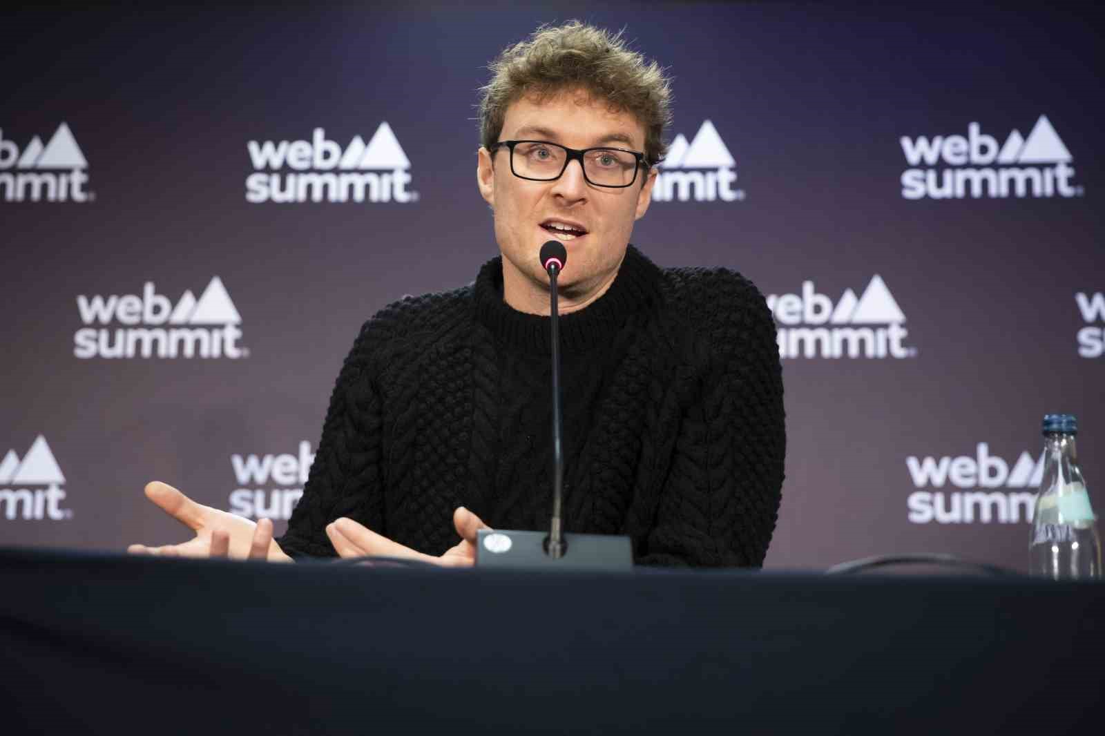 İsrail’i eleştiren Web Summit CEO’su tepkilerin ardından istifa etti