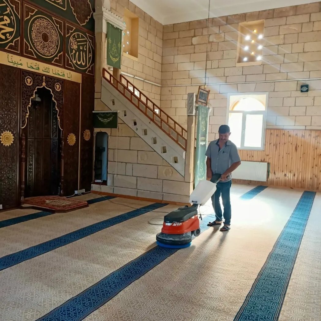 Ortahisar’da camiler temizlendi