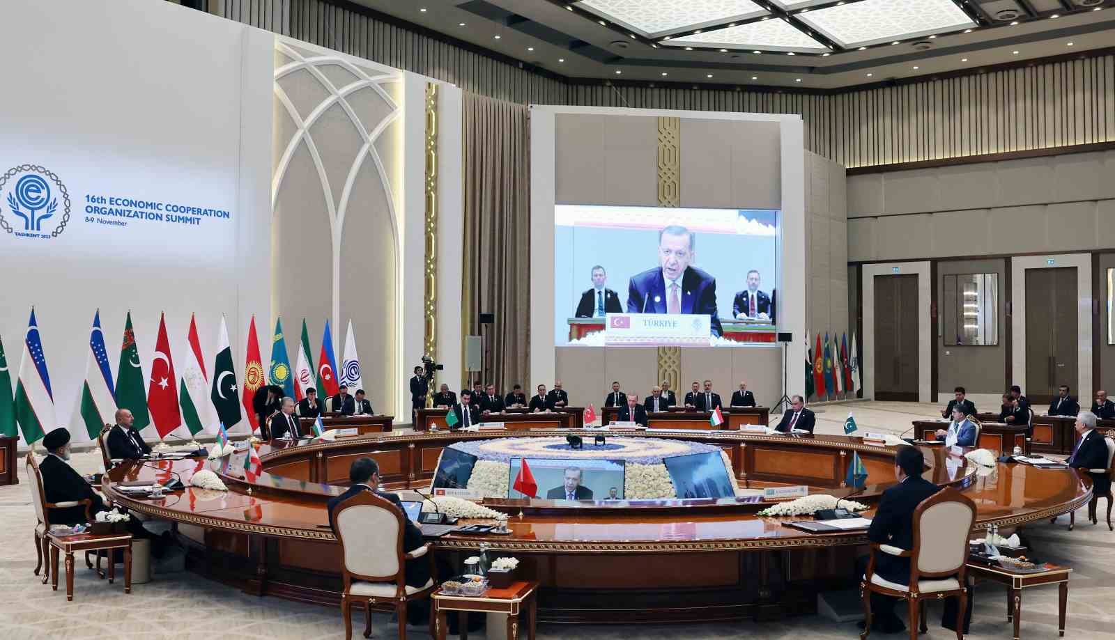 Cumhurbaşkanı Erdoğan: “Kur’an-ı Kerim’i yakanlara fikir özgürlüğü bahanesiyle göz yumanlar, Filistin bayrağına tahammül edemiyor”