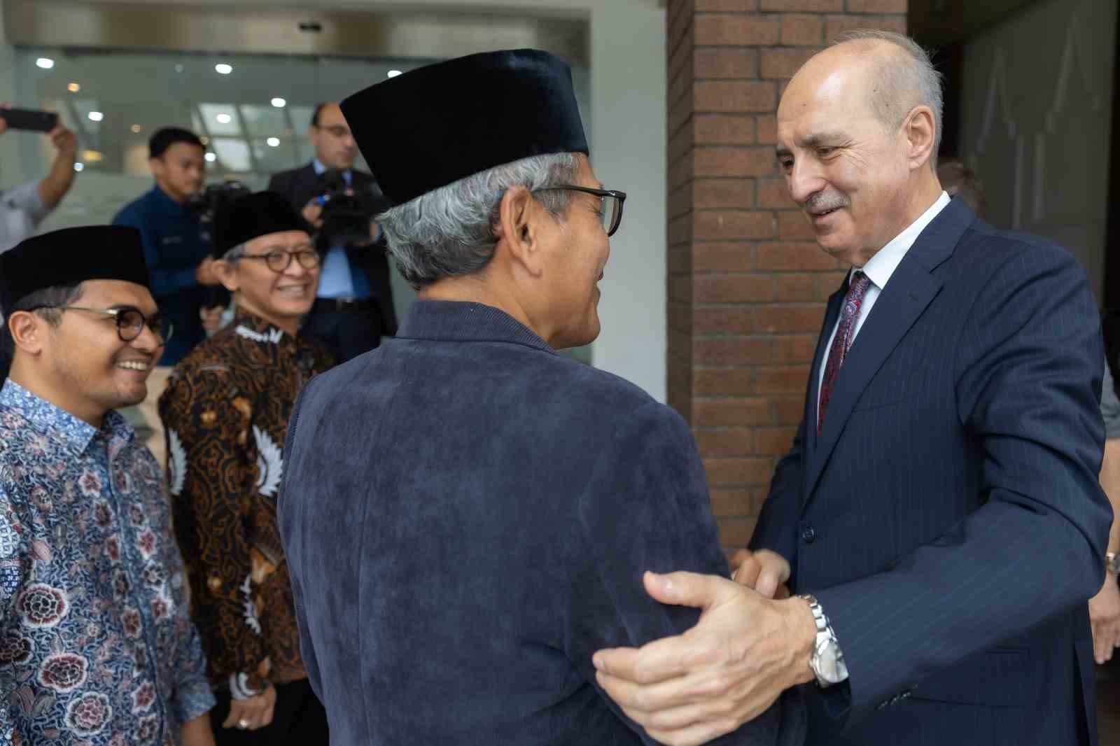 TBMM Başkanı Kurtulmuş’tan Endonezya’da Müslüman sivil toplum örgütüne ziyaret