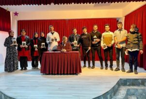 YAZAR AYTEKIN DERİNKUYU ZELIHA EKMEKCI AİHL’DE ÖĞRENCILERLE BIRARAYA GELDI