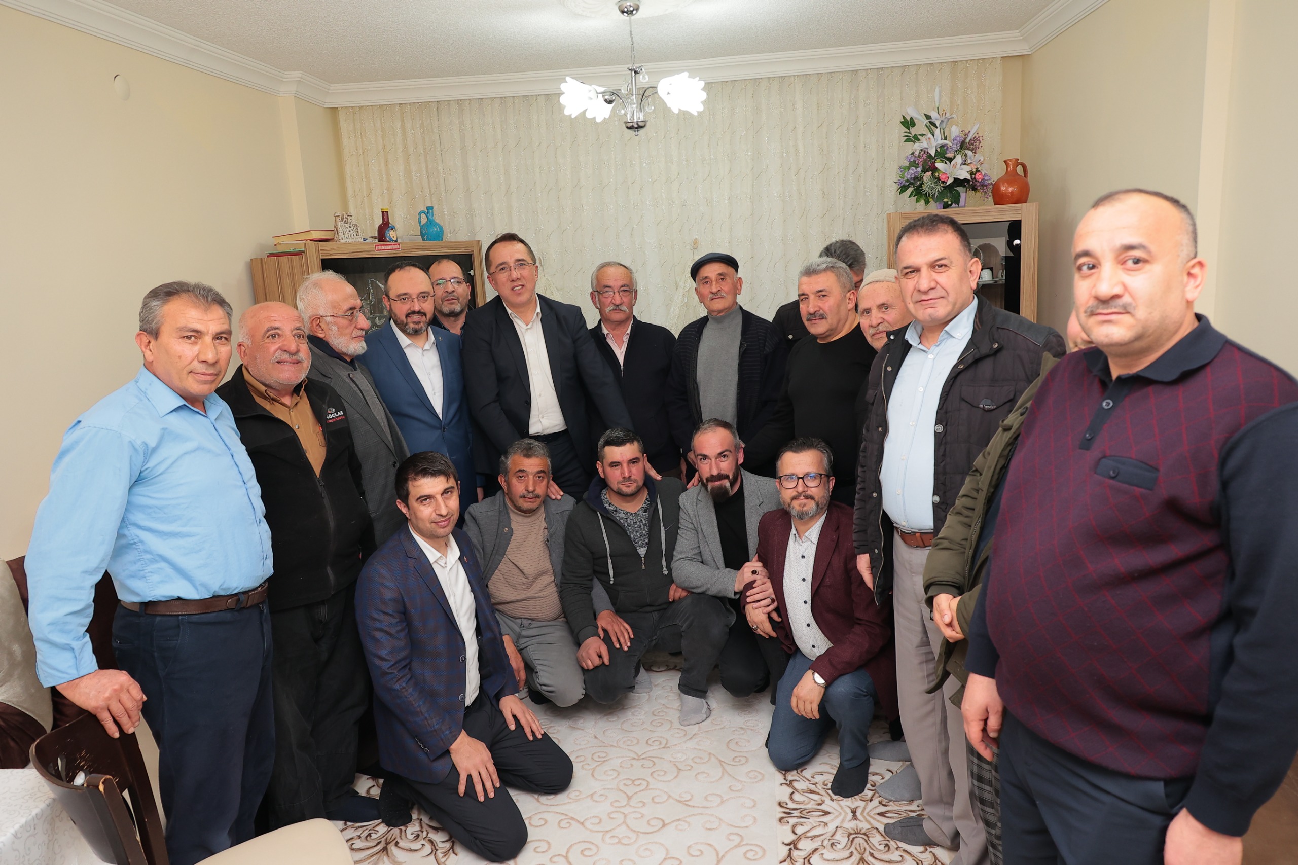 AK PARTİ BELEDİYE BAŞKAN ADAYI SAVRAN; “BU ŞEHRİN İNSANI HER ŞEYİN EN İYİSİNE LAYIK VE EN GÜZELİNİ HAK EDİYOR”