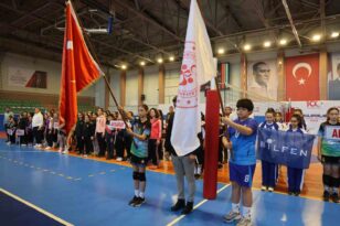 Okul Sporları Voleybol müsabakaları Nevşehir’de başladı