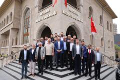 MUHTARLARDAN BAŞKAN ARI’YA ‘HAYIRLI OLSUN’ ZİYARETİ