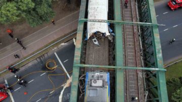 Arjantin’de yolcu treni boş trene çarptı: 90 yaralı