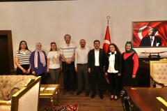 BAŞKAN ARI VATANDAŞLARLA KUCAKLAŞMAYI SÜRDÜRÜYOR