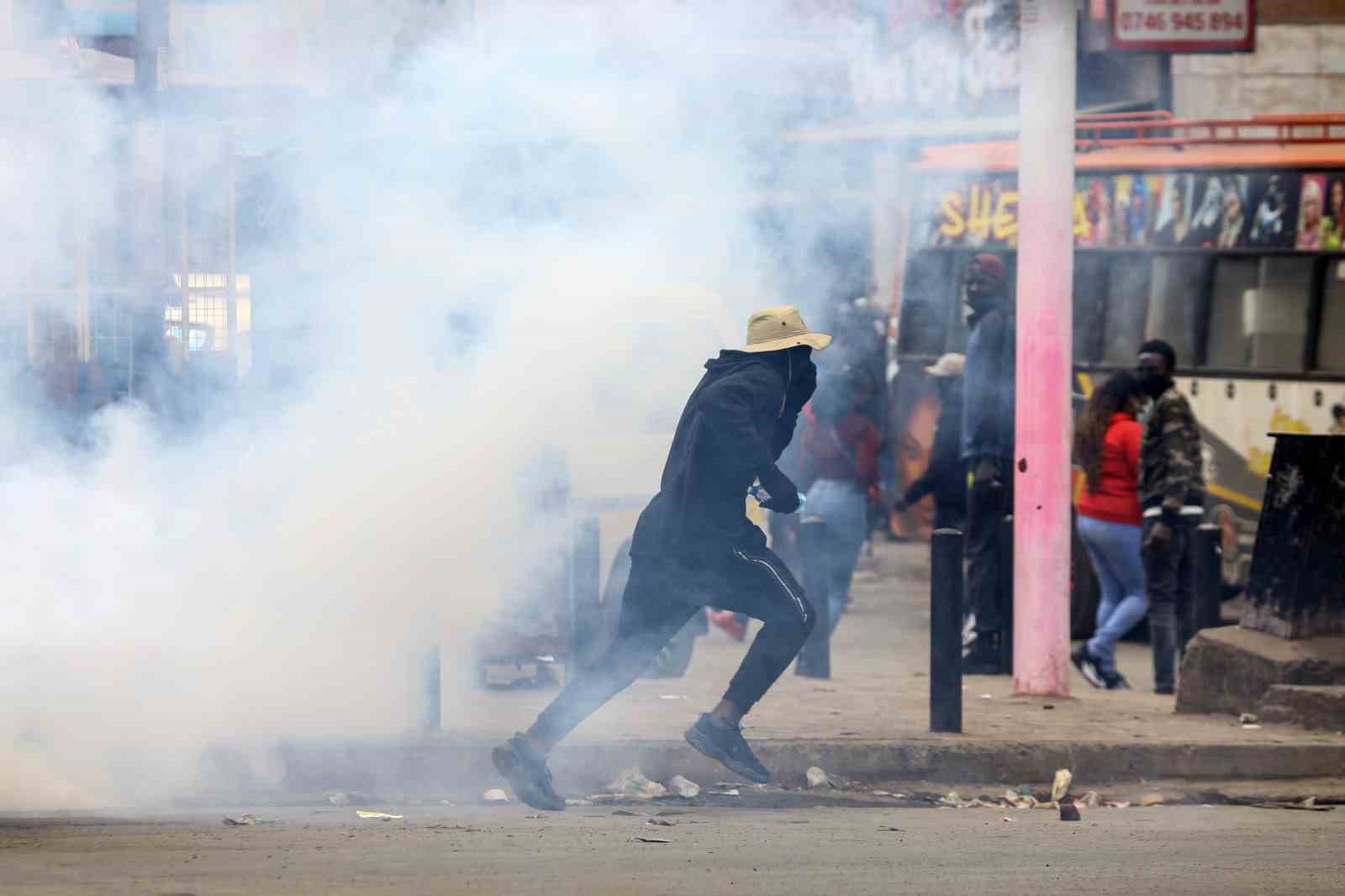 Kenya’da polisten protestoculara plastik mermiyle müdahale