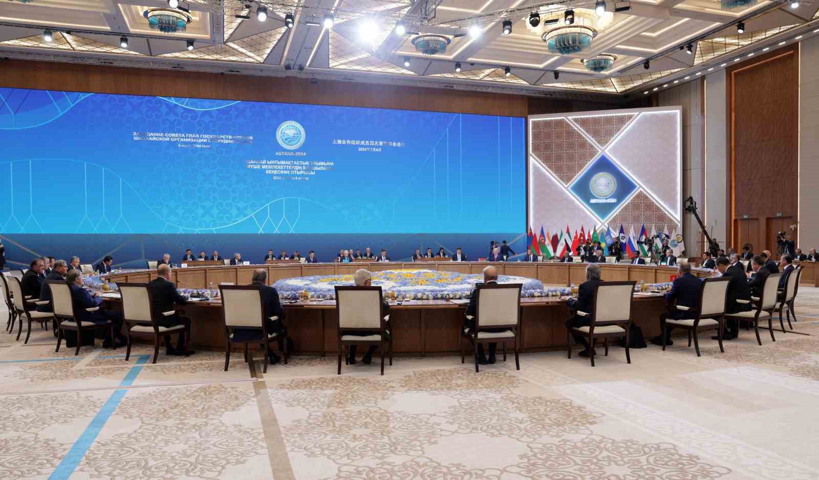 Kazakistan Cumhurbaşkanı Tokayev: “Üye ülkelerin dış ticareti dünya ticaretinin dörtte birine eş değer”