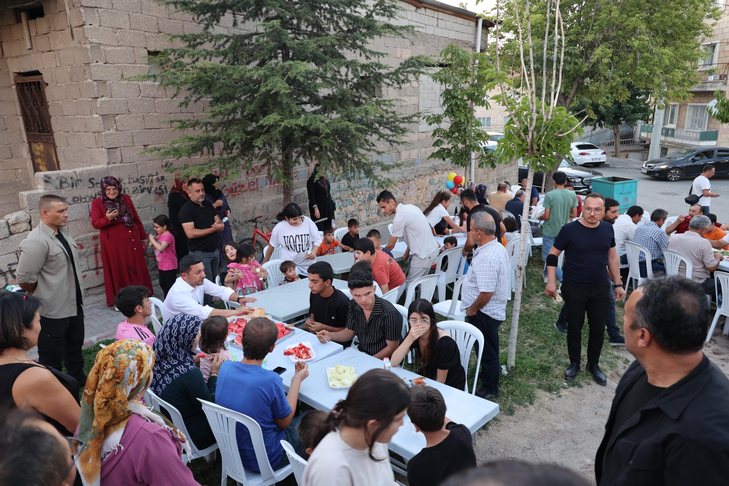 RASİM ARI SÜMER MAHALLESİ’NDE