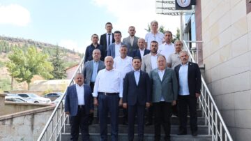 BAŞKAN RASİM ARI’DAN TİCARET VE SANAYİ ODASINA İADE-İ ZİYARET