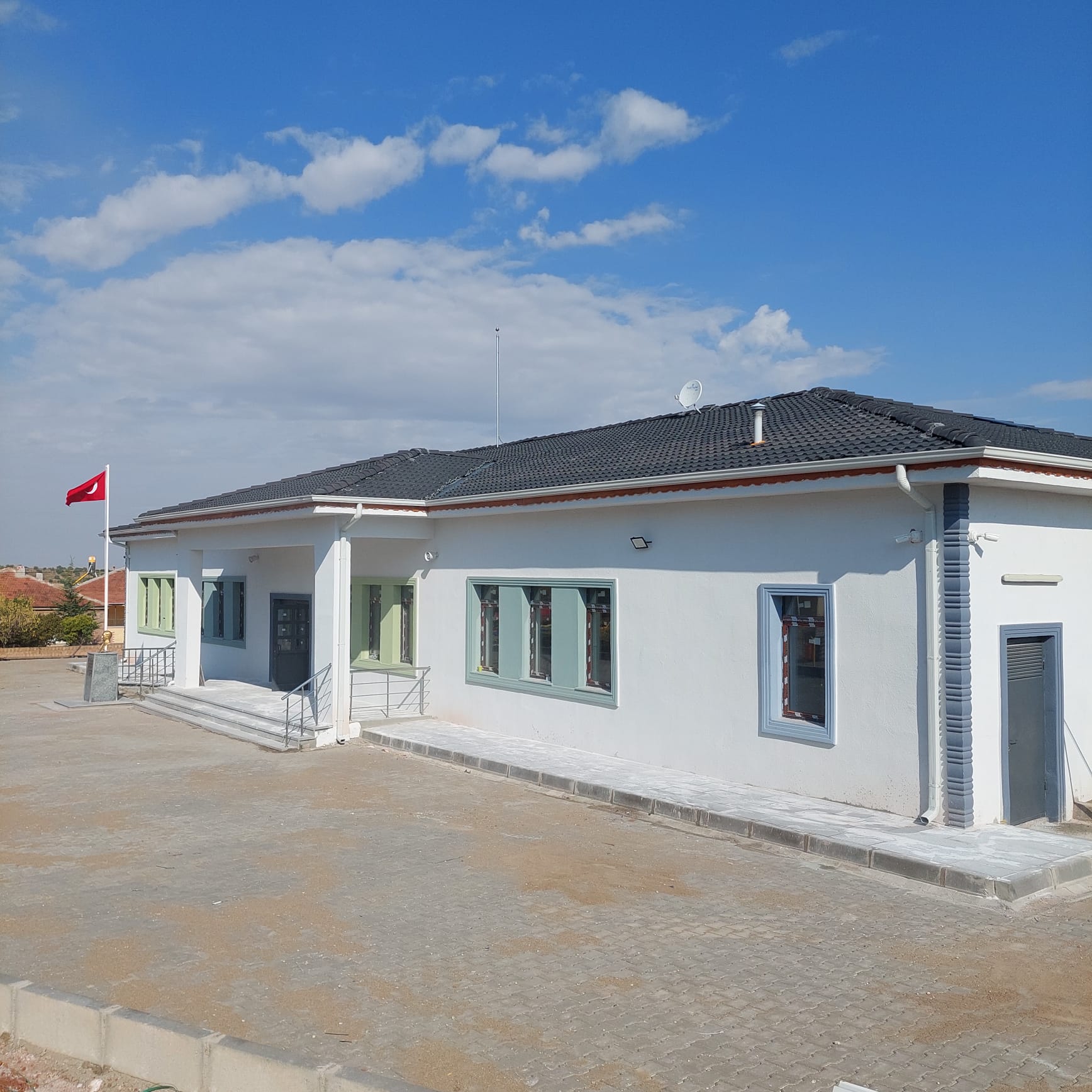 HACIBEKTAŞ KIZILAĞIL KÖYÜ İLKOKULU YENİ BİNASINDA EĞİTİME BAŞLADI