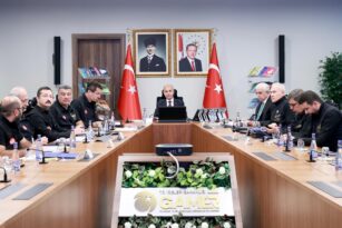 Vali Fidan, İRAP Değerlendirme Toplantısında: Afet Risklerinin Azaltılması için Adımlar Atılıyor