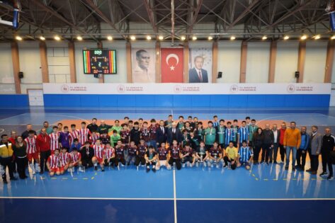 OKUL SPORLARI GENÇ A KIZ-ERKEK FUTSAL MÜSABAKALARI TAMAMLANDI