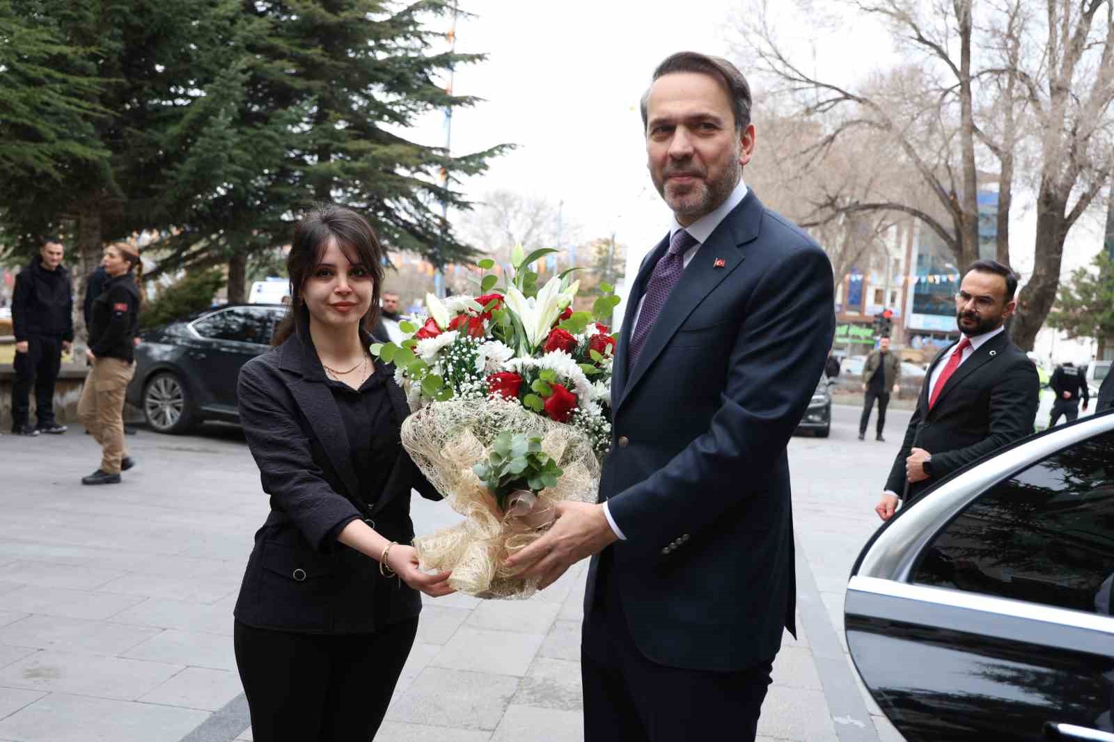 Bakan Bayraktar: “Türkiye tarihin doğru tarafında yer aldı”