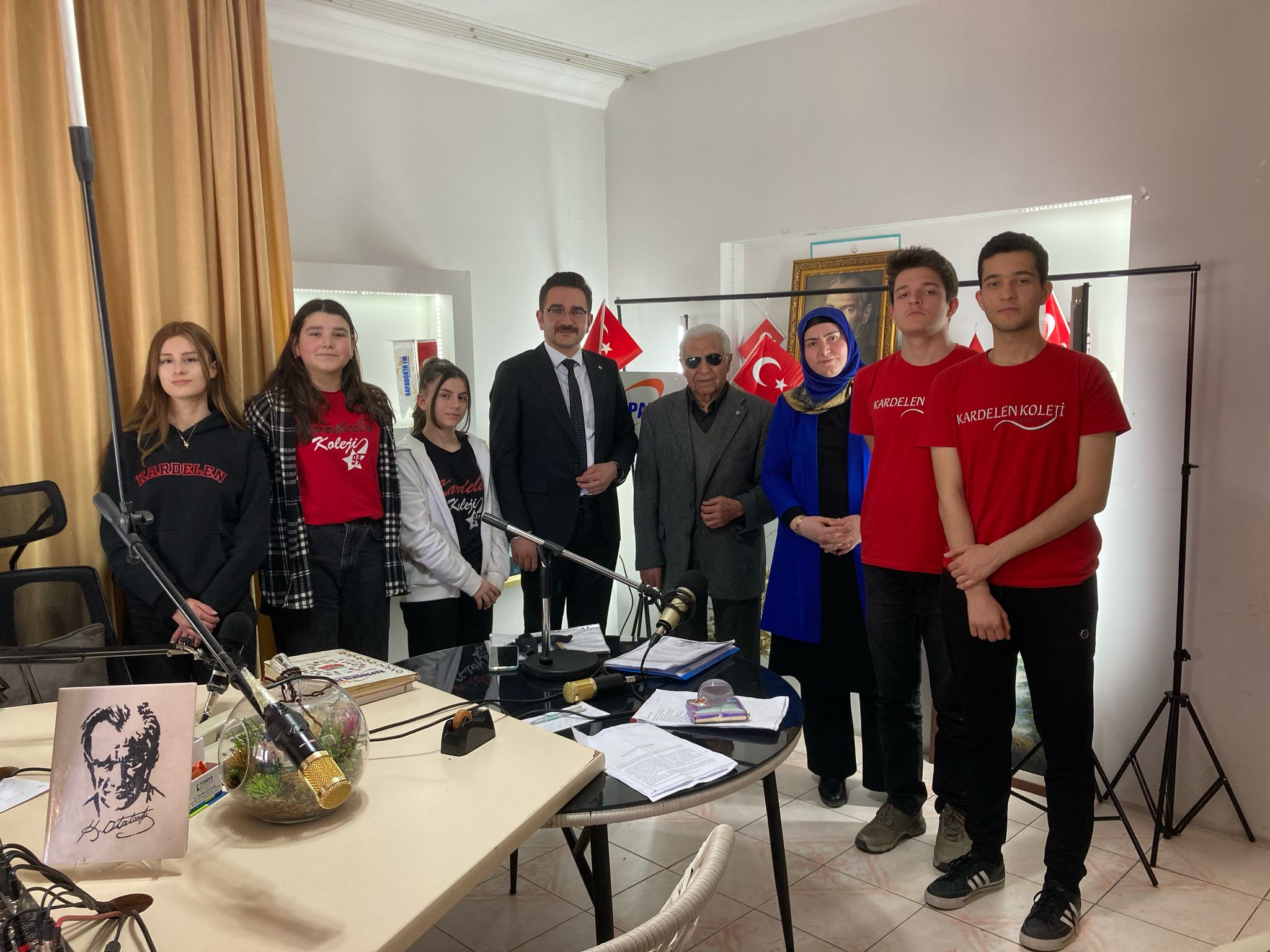 Ömer Kavak’ın Kardelen Koleji ile 18 mart Mart Çanakkale zaferinin 110. Yılı ile ilgili programı