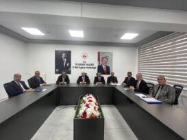 İLÇELERDEKİ EĞİTİM ÖĞRETİM FAALİYETLERİ, DEĞERLENDİRME TOPLANTISINDA ELE ALINDI