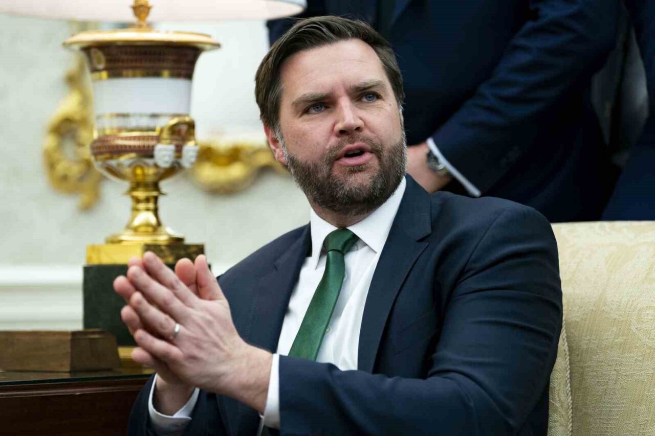 ABD Başkan Yardımcısı Vance: “Grönland’da önemli bir pozisyon almamız gerekiyor”