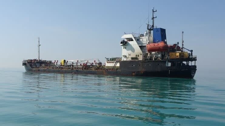 İran, 3 milyon litreden fazla akaryakıt taşıyan 2 tankere el koydu