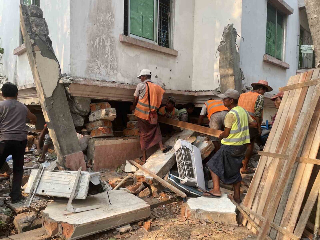 Myanmar’daki depremde can kaybı 30’a yükseldi