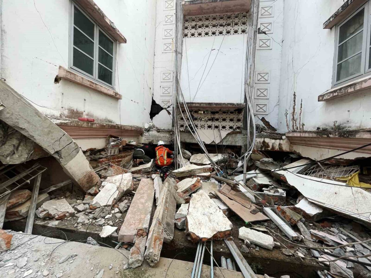 Myanmar’daki depremlerde can kaybı 144’e yükseldi