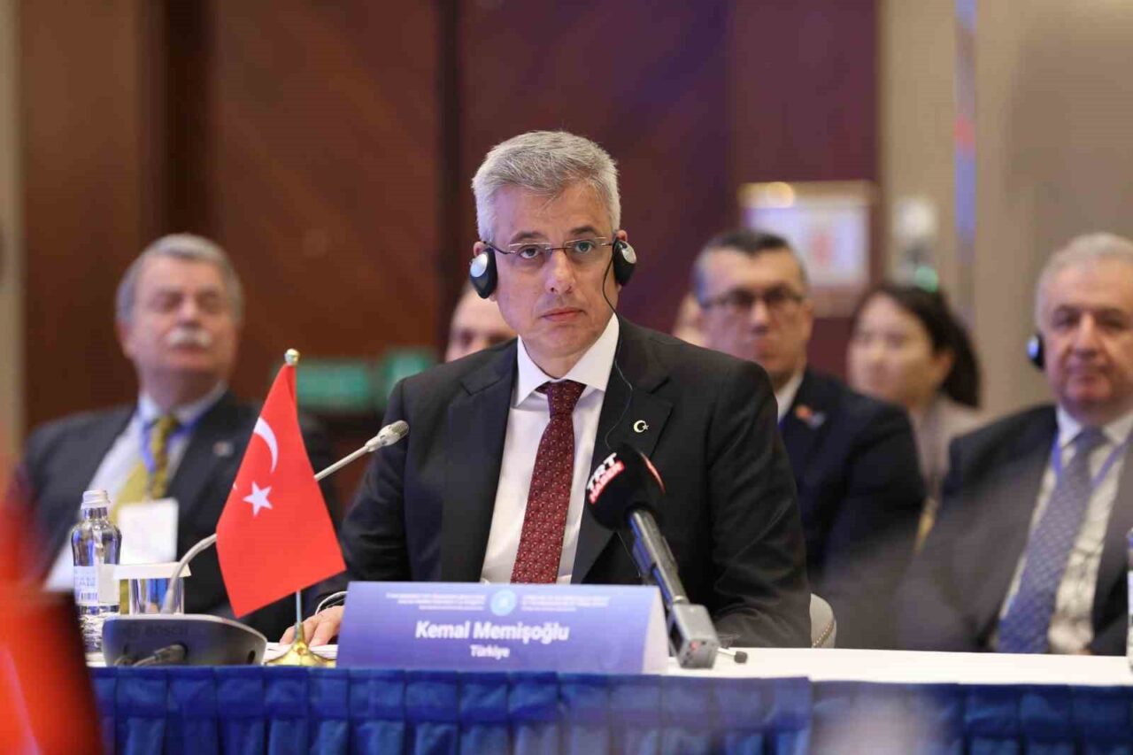 Bakan Memişoğlu: “Biz Türkiye olarak son 20 yılda esasında sağlıkta büyük bir değişim süreci yaşadık”