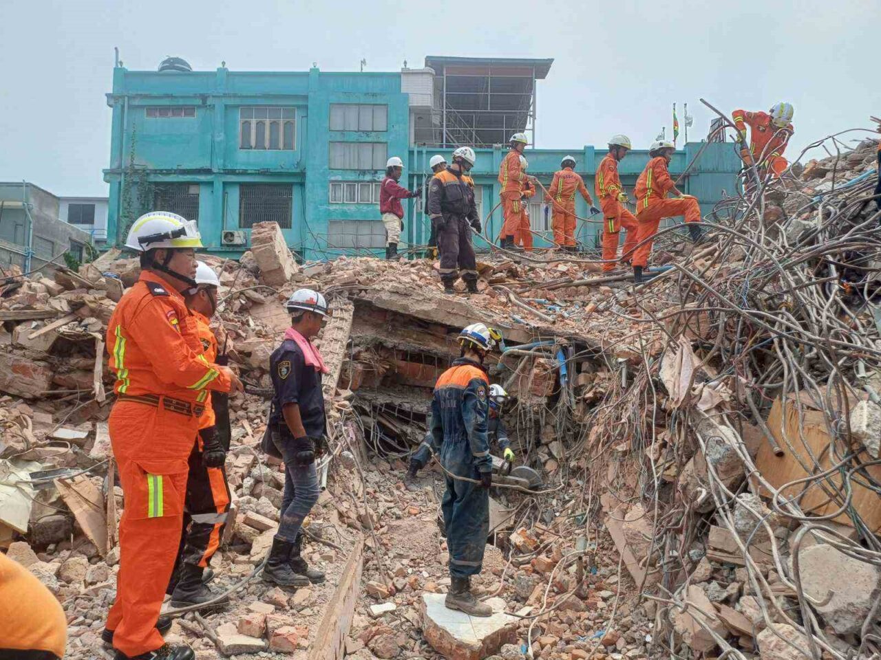 Myanmar’daki depremlerde can kaybı 3 bin 600’e yükseldi