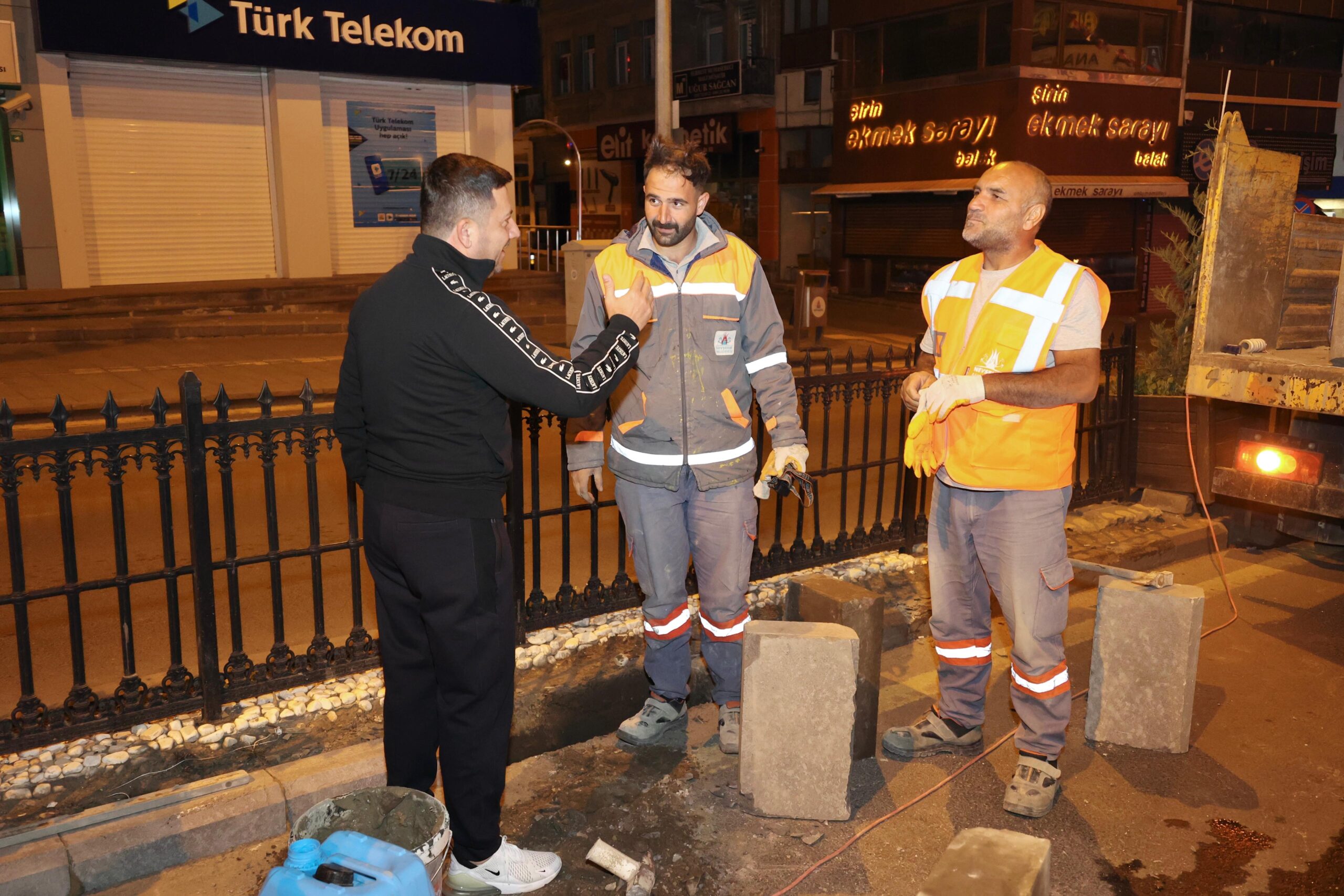 Belediye Başkanı Arı, Çalışmaları Yerinde İnceledi