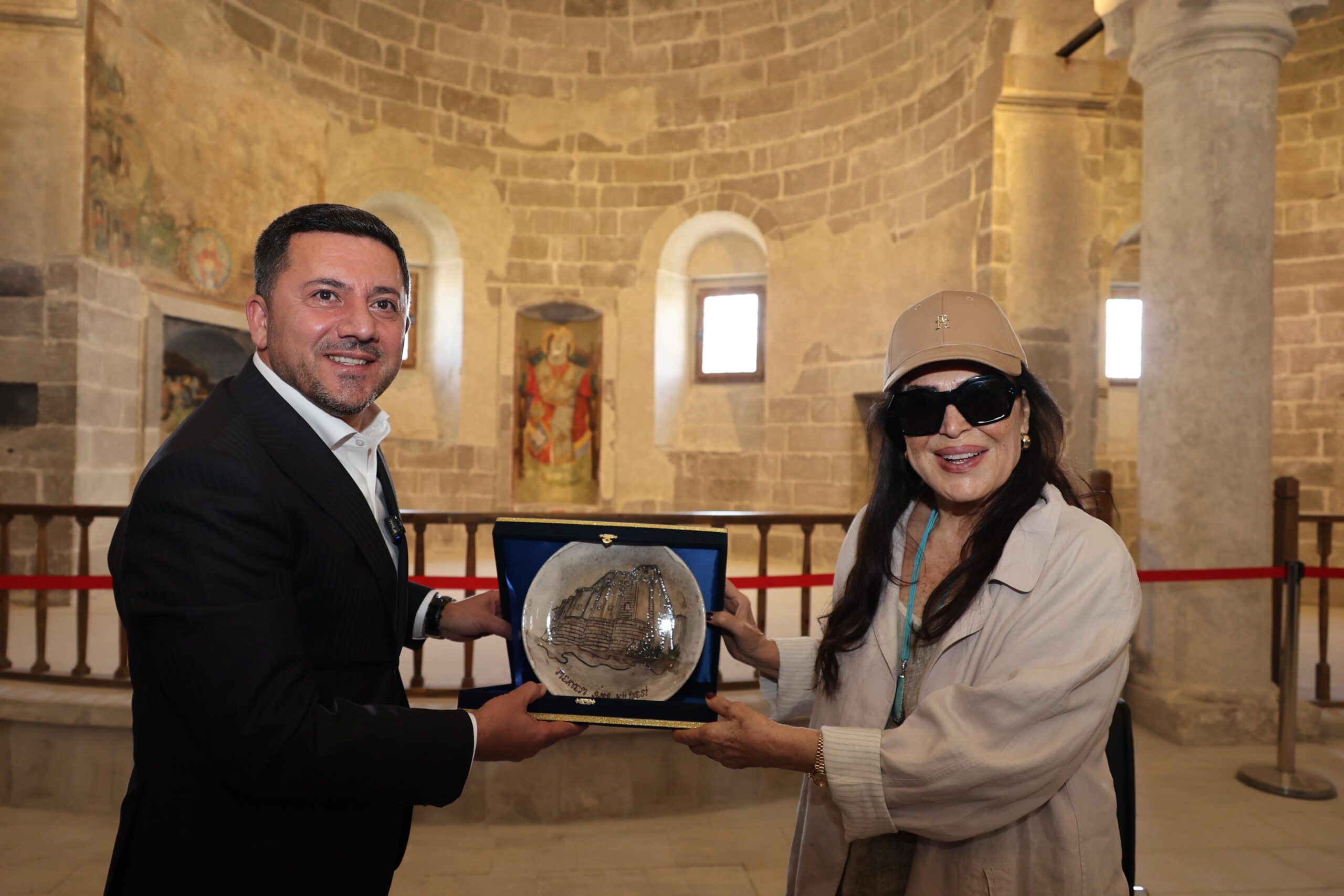 Tarihin Kalbinde Bir Sanat Buluşması; Türkan Şoray “Mahpus”un Mekânına Döndü