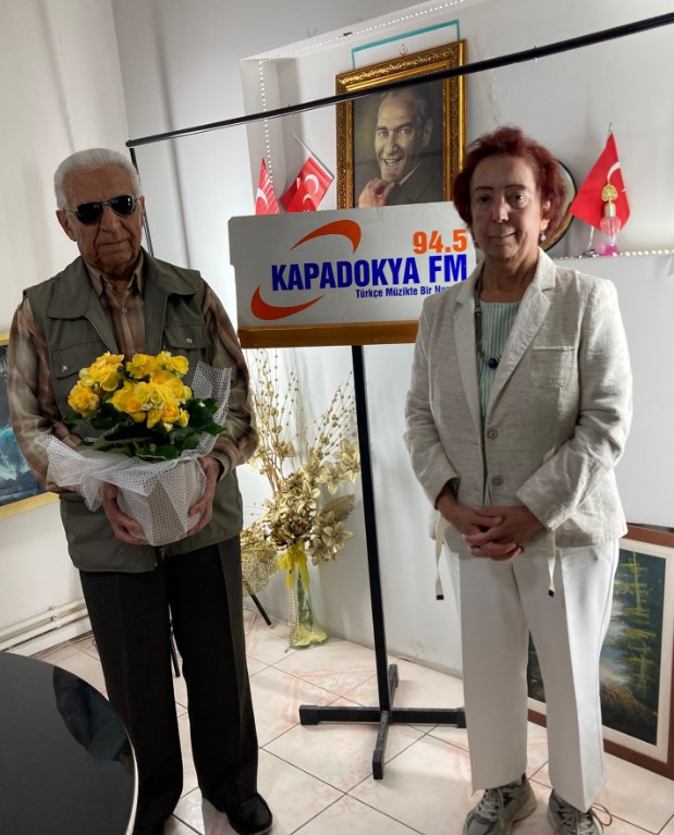 Ömer Kavak’ın Hayriye Davarcı ile programı