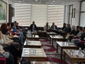 MÜZİK AKADEMİSİ PROGRAMI MÜZİĞİN RİTMİNİ TUTMAYA DEVAM EDİYOR