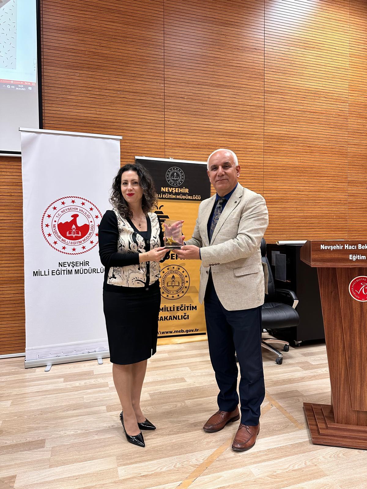 MÜZİK AKADEMİSİ PROGRAMI KAPSAMINDA, DR. ÖĞRETİM ÜYESİ ÖZGE KAYA AĞIRLANDI