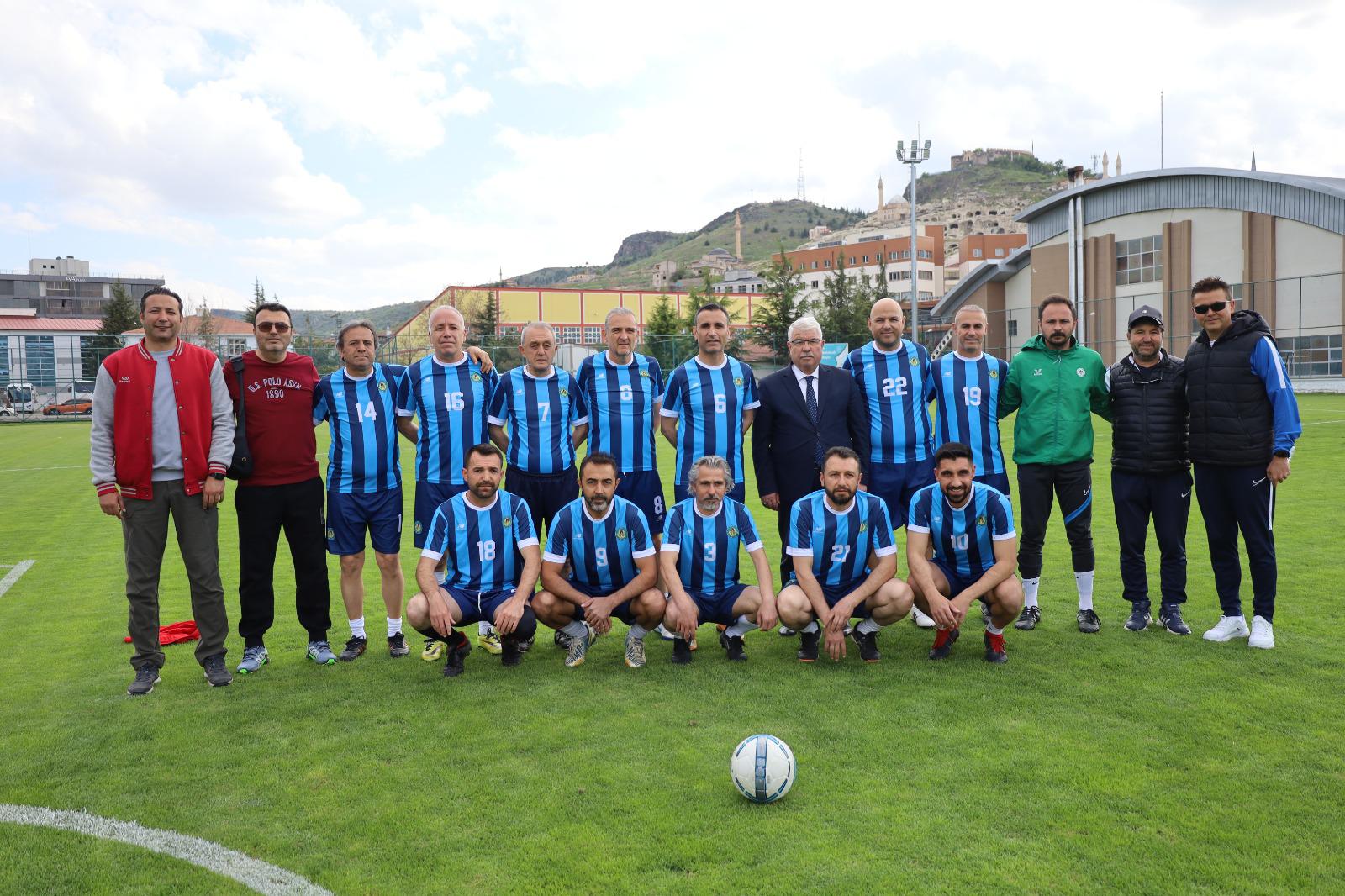 “ÖĞRETMENLER ARASI FUTBOL MÜSABAKASI” DÜZENLENDİ