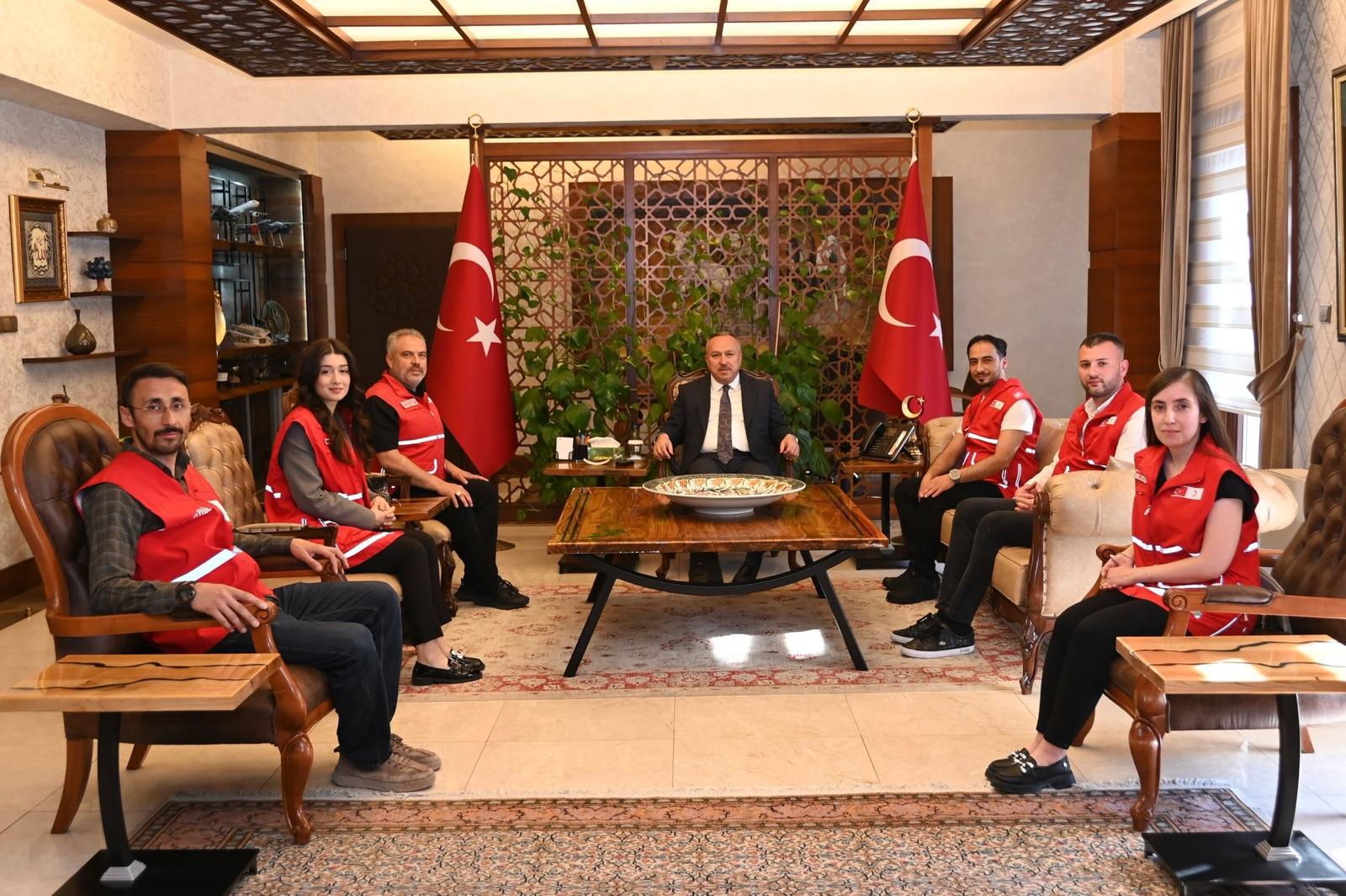 Vali Fidan’dan Kızılay’a Gazze İçin Kurban Bağışı ve İnsani Destek