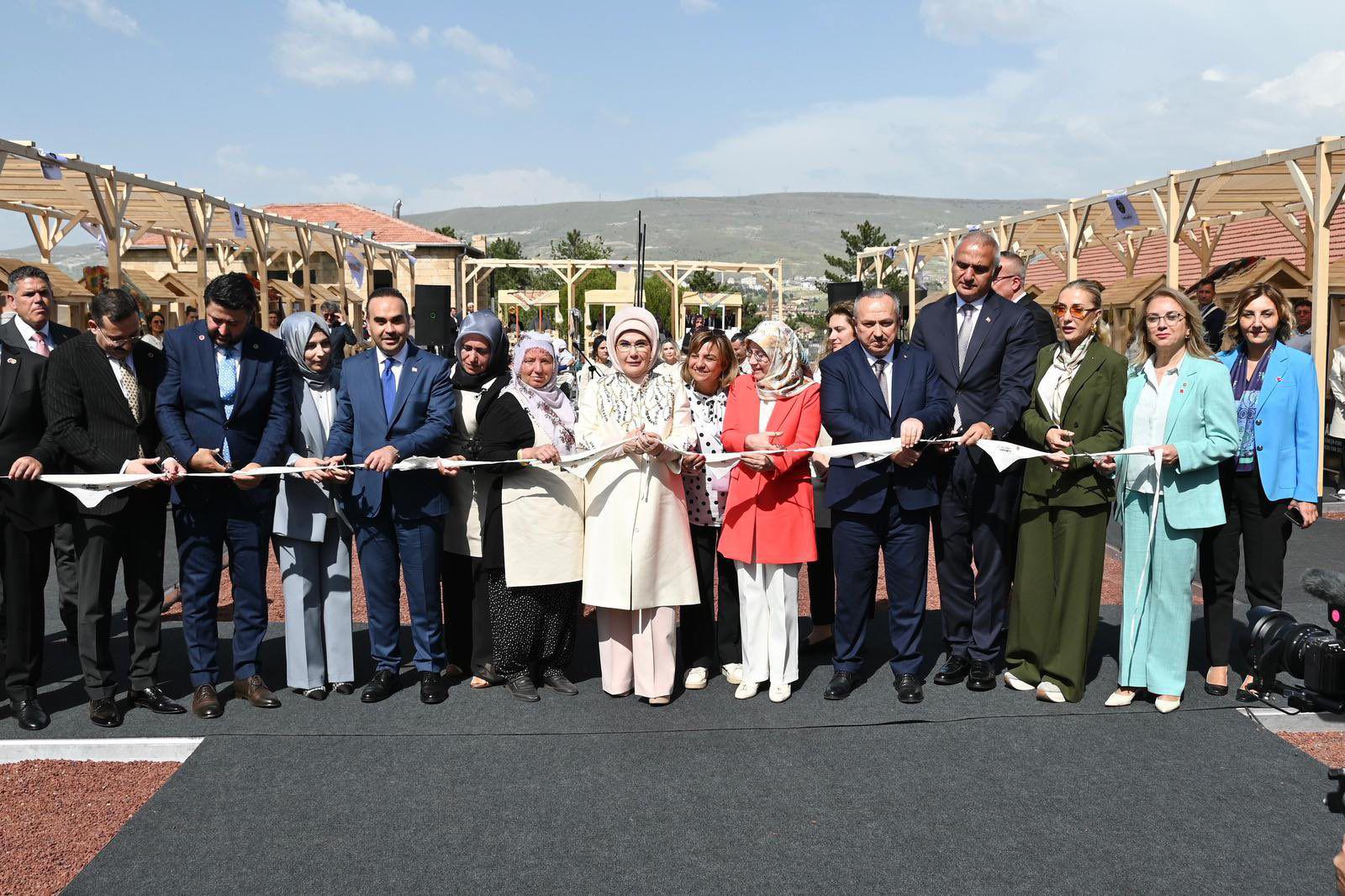 Emine Erdoğan’ın Katılımıyla “Anadoludakiler Kapadokya Pazarı” Açıldı, Türk Mutfağı Haftası Etkinlikleri Başladı