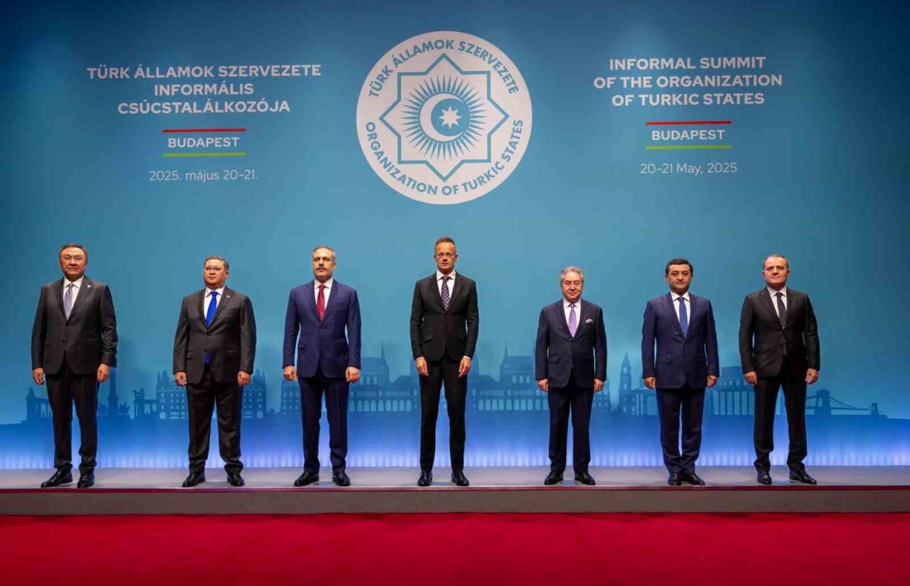 Bakan Fidan: “Filistin’de sivil halka karşı açlığın silah olarak kullanılması ve Filistinlilerin tehcirle tehdit edilmesi kabul edilemez”