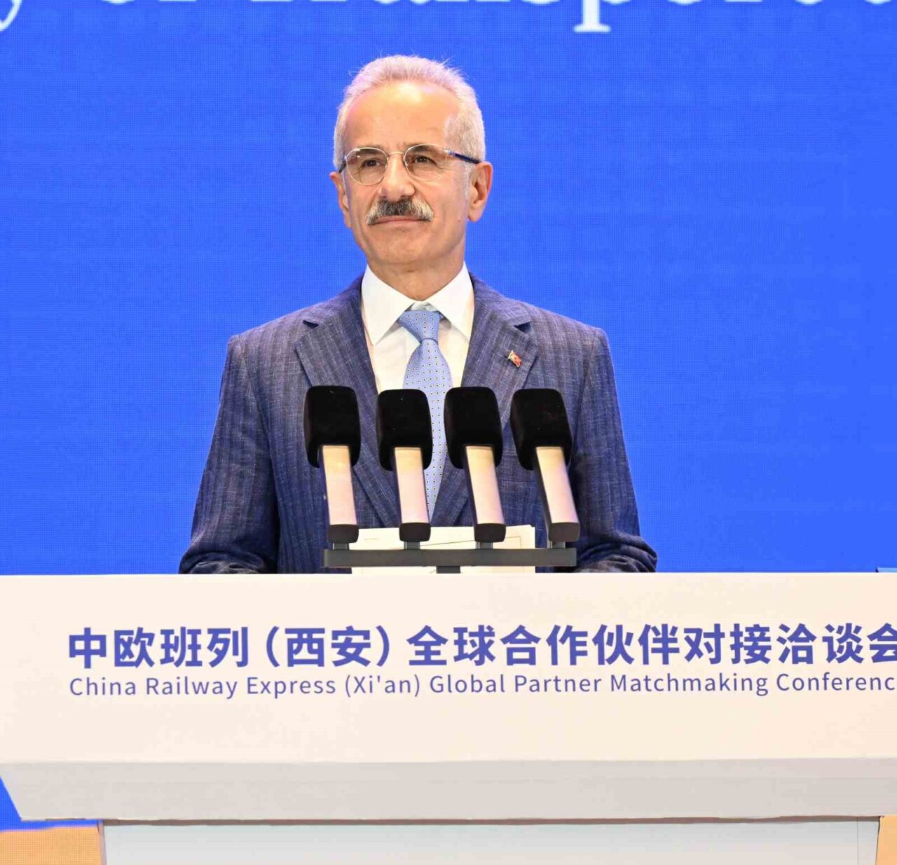 Bakan Uraloğlu: “Türkiye, kuşak yol girişiminin modern dünyadaki en önemli bağlantı noktalarından birini oluşturmaktadır”