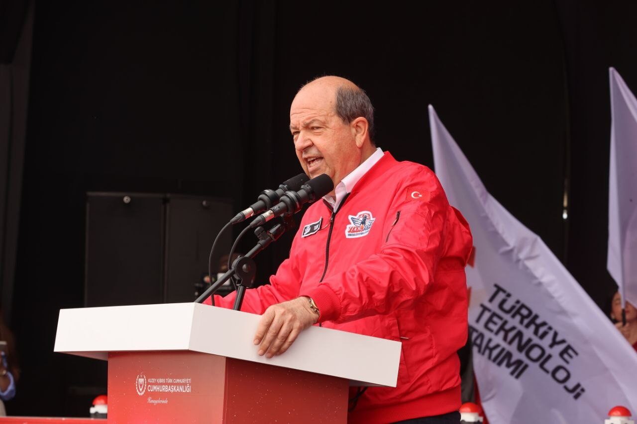 KKTC Cumhurbaşkanı Tatar: “Türkiye’nin gücüyle, milli savunma sanayisinin başarılarıyla buradaki milli egemenliğimizi bir kez daha hep birlikte haykırabiliyoruz”