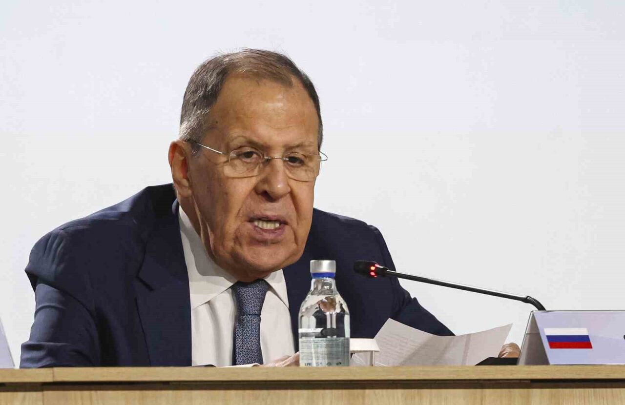 Lavrov: “Ukrayna ile müzakerelerin yeni turu yakında duyurulacak”