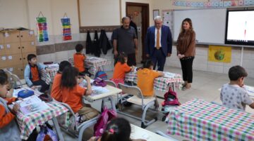 İL MİLLİ EĞİTİM MÜDÜRÜ YUSUF YAZICI, ÖĞRENCİLERİN OKULLARINA MİSAFİR OLDU