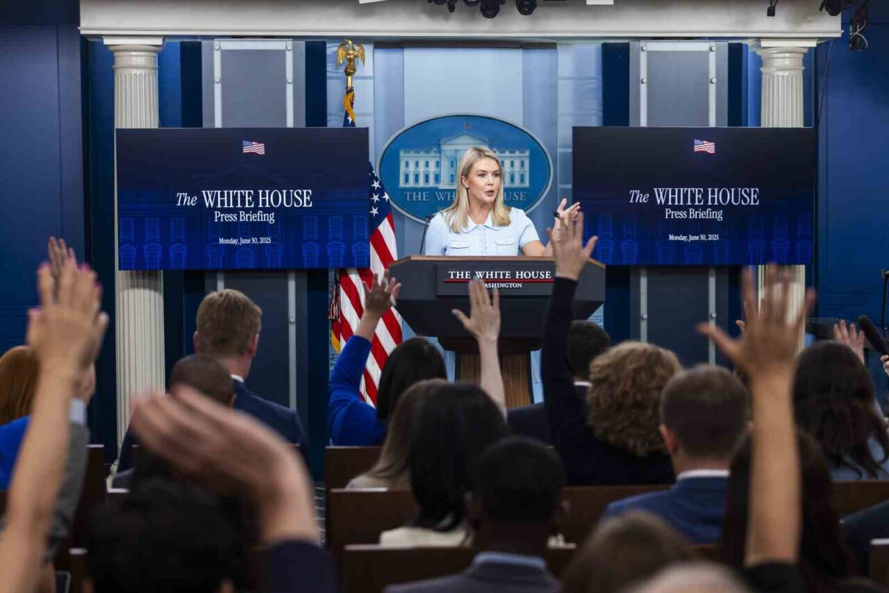 Beyaz Saray: “Trump, Suriye’ye yaptırımları kaldıran kararname imzalayacak”